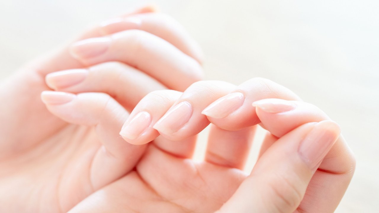 9 patarimai, kaip sustiprinti nagus