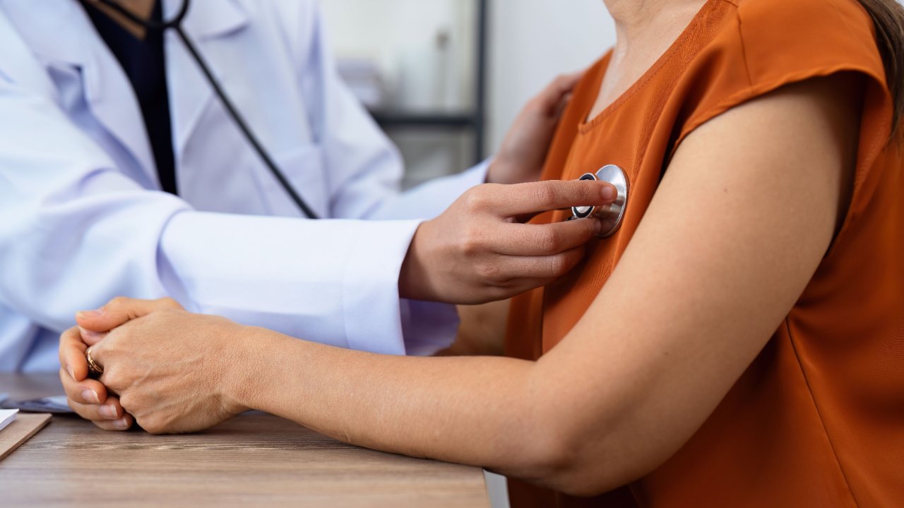 Pirmieji širdies ligų požymiai: dusulys, neįprastas širdies plakimas, galvos svaigimas