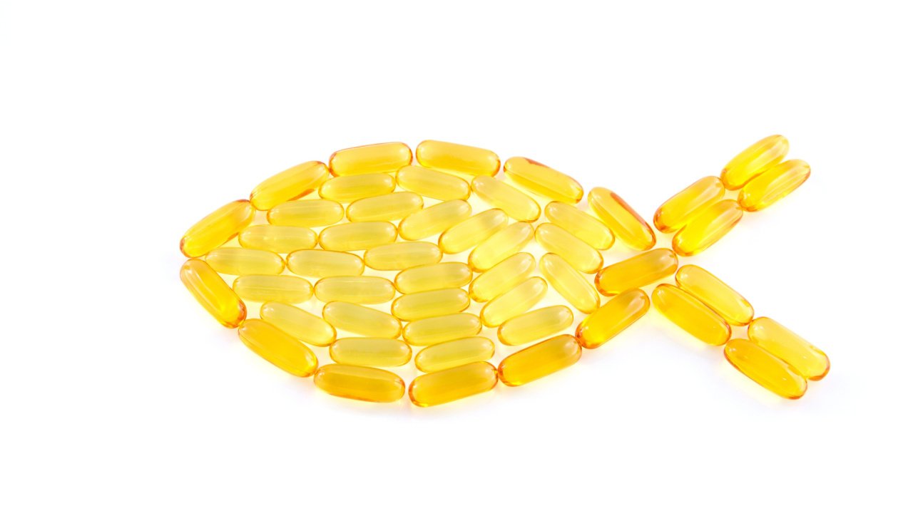 Žuvų taukai: kuo jie naudingi, kaip vartoti ir išsirinkti tinkamus papildus?