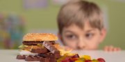 Kas kaltas dėl vaikų nutukimo? Specialistė įspėja: būtina imtis priemonių 