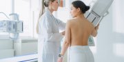 Moteris pasidalijo sėkmės istorija: ankstyvojo krūties vėžio diagnozė yra laimingas bilietas