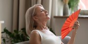 TOP4 natūralios priemonės, kurios padės palengvinti menopauzės simptomus