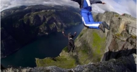 Base Jump`as Norvegijoje