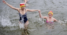Ledinis vanduo moteriai padėjo pamiršti nepakeliamus galvos skausmus