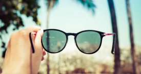 Renkamės akinius nuo saulės: ką reikia žinoti?
