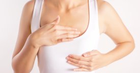 Šie požymiai išduoda krūties vėžį: kaip pasitikrinti pačioms?
