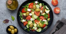 Maistingieji avokadai: šios salotos patiks net išrankiausiems