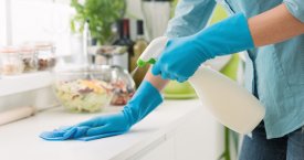 4 taisyklės, kurių vertėtų laikytis naudojant namų švaros priemones: įsidėmėkite