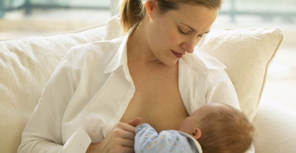 Alergologės konsultacija. Ar vaikas alergiškas mamos pienui?