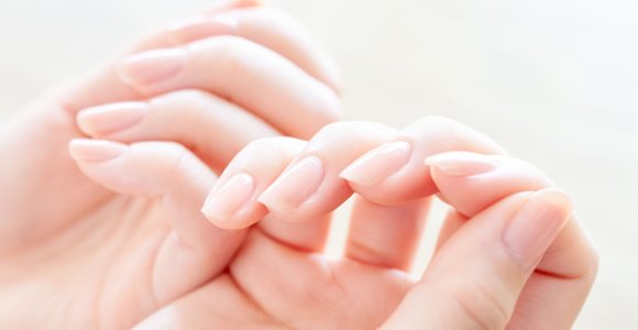 9 patarimai, kaip sustiprinti nagus