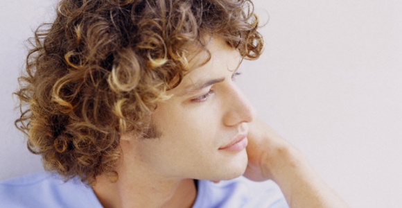 Kaip nenuplikti, arba 7 plaukų priežiūros klaidos, kurias daro vyrai