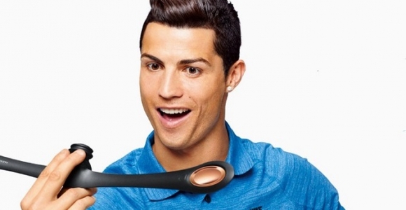 Atspėkite, ką reklamuoja Ronaldo (foto, video)