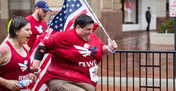 250 kg sveriantis vyras dalyvauja maratonuose ir savo pavyzdžiu įkvepia kitus (foto)