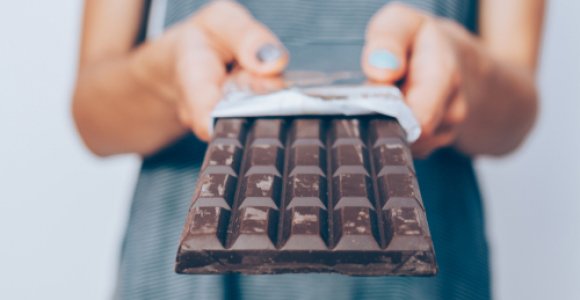 5 priežastys, kodėl verta pamėgti juodąjį šokoladą