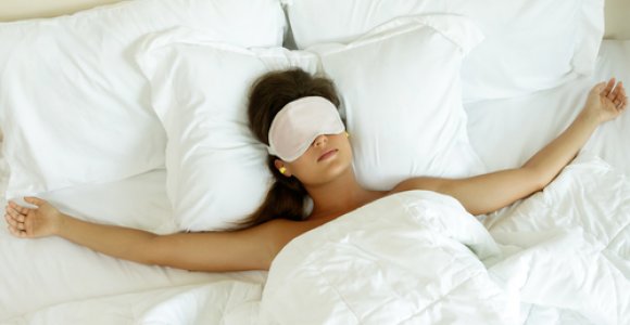 15 paprastų patarimų, kurie padės greičiau užmigti