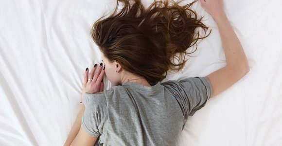 8 patarimai, kaip išvengti mieguistumo dieną