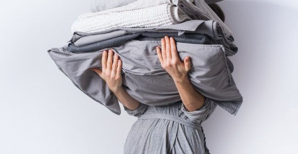 Geresniam miegui: 10 faktų, kuriuos sužinoję rinksitės tik šio audinio patalynę