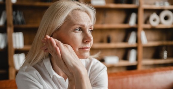 Moterų baubas – menopauzė: kaip padėti sau ir palengvinti simptomus?