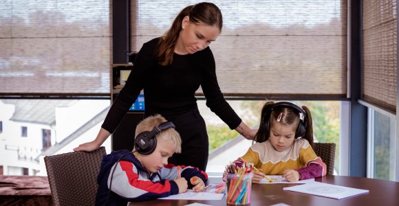 Mamos balso terapija: stimuliuoja smegenis, gydo disleksiją ir ADHD