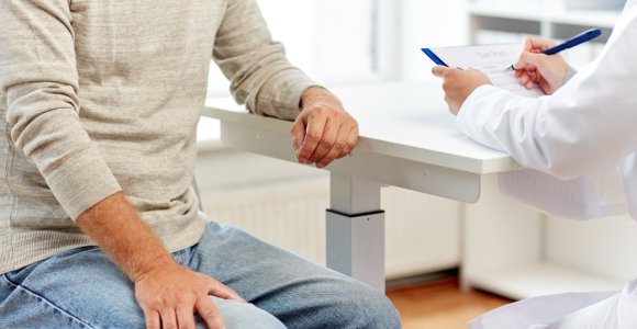 Vyrai raginami išsitirti dėl prostatos vėžio