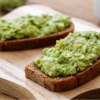 Avokadų ir kiaušinių užtepėlė sumuštiniams