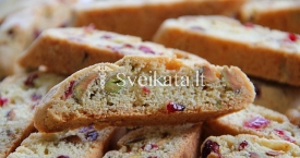 Itališki sausainiai-džiūvėsiai (biscotti)