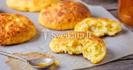 Orkaitėje kepti varškėčiai