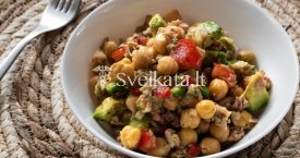 Tuno ir avinžirnių salotos